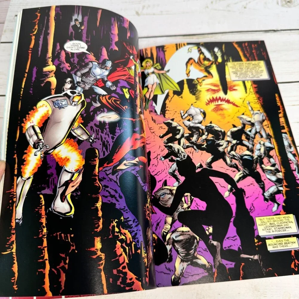 Astro‎ City Life in the Big City Kurt Busiek Brent Anderson Alex Ross Comic TPB